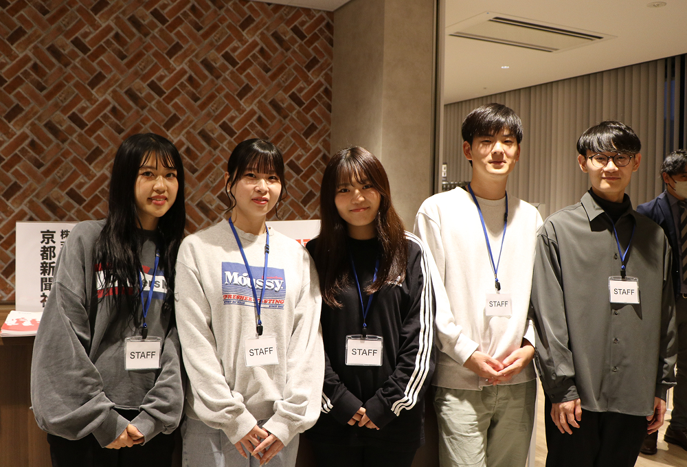 京都学生e-sports協会の学生達の写真